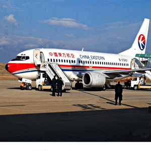 呼和浩特白塔机场货运航空快运业稳步发展的原因是什么？